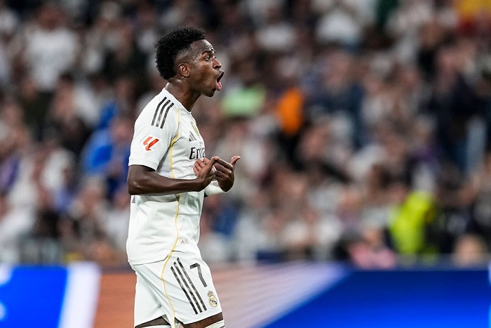 Vinícius Júnior werd door de coach van het veld gewisseld